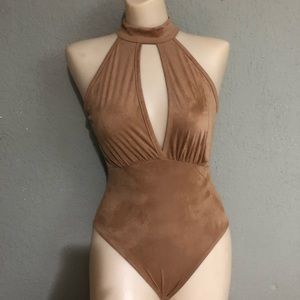 COPY - NWT Fashion Nova bodysuit camel hight neckline sz small